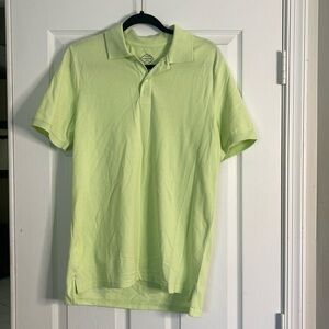 St. John’s Bay Men’s Polo Shirt. Size Small